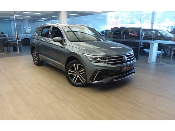 VOLKSWAGEN TIGUAN 2.0 300 TSI GASOLINA ALLSPACE R-LINE AUTOMÁTICO